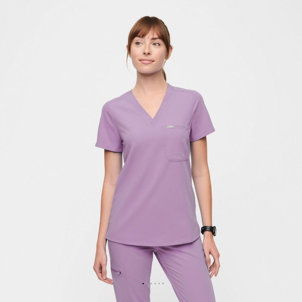 Catarina One-Pocket Scrub Top Lavender Dew XS